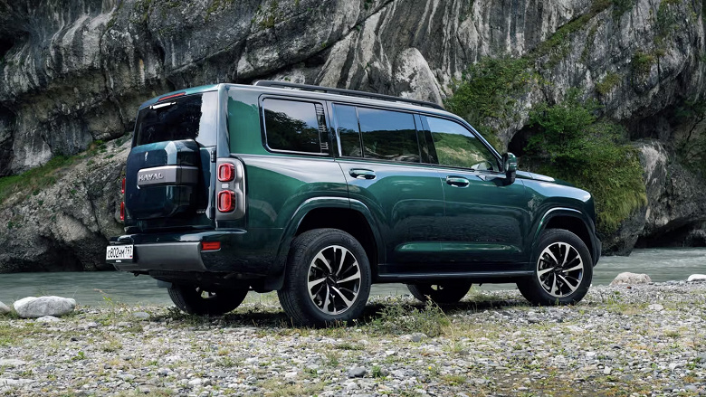 Бензиновый Haval H9 подорожал на 100 тыс. рублей и стоит теперь как дизельный (хотя на старте продаж бензиновые версии были на 500 тыс. рублей дешевле)